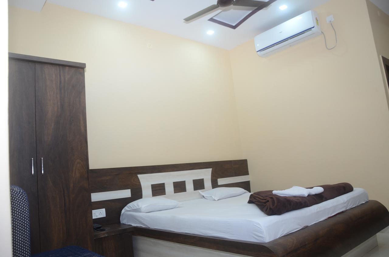 Hotel Sharda Inn Deoghar Esterno foto